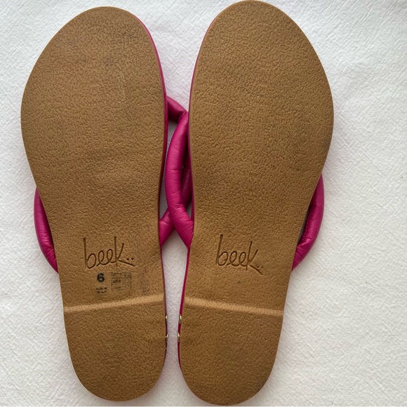 Beek Sunbird Thong Sandals Fuchsia - Picture 9 of 9